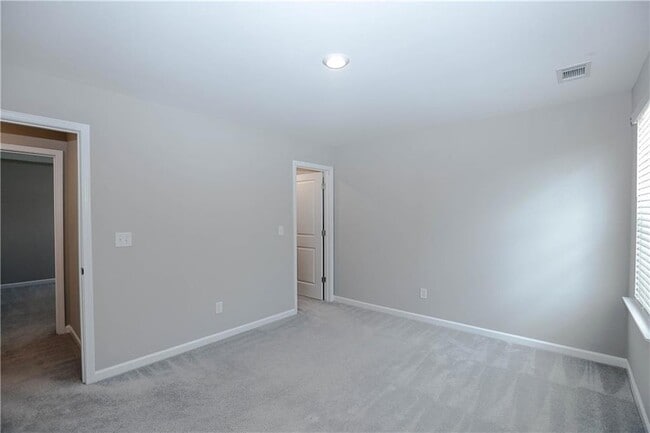 Building Photo - 4355 Magpie Dr