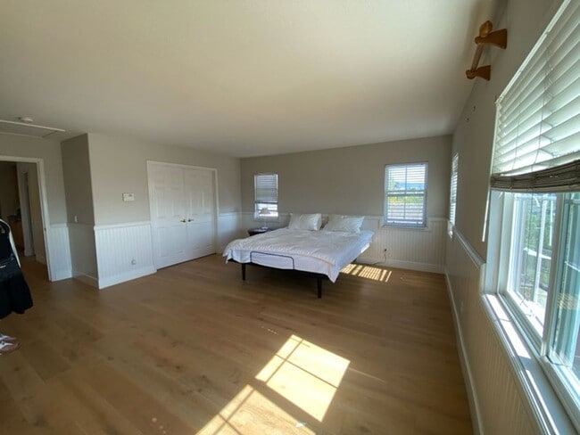 Building Photo - Great 4 Bd/3Bth in the San Marcos Santa Fe...
