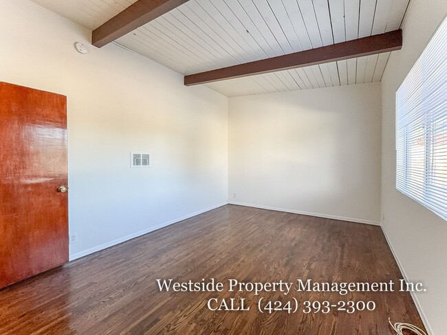 Building Photo - 5319 Inglewood Blvd