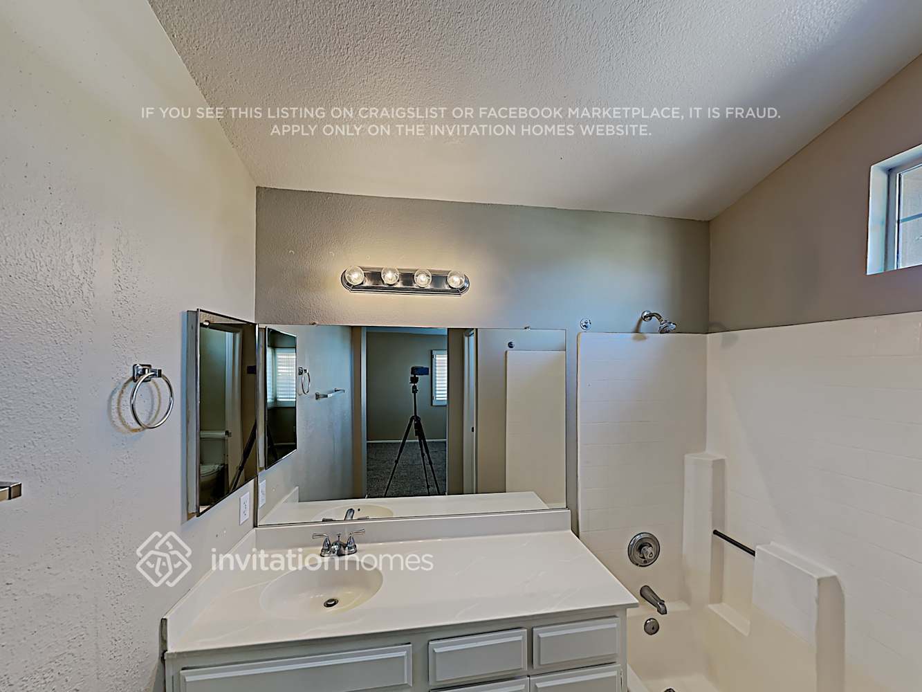 Building Photo - 39942 Falcon Way