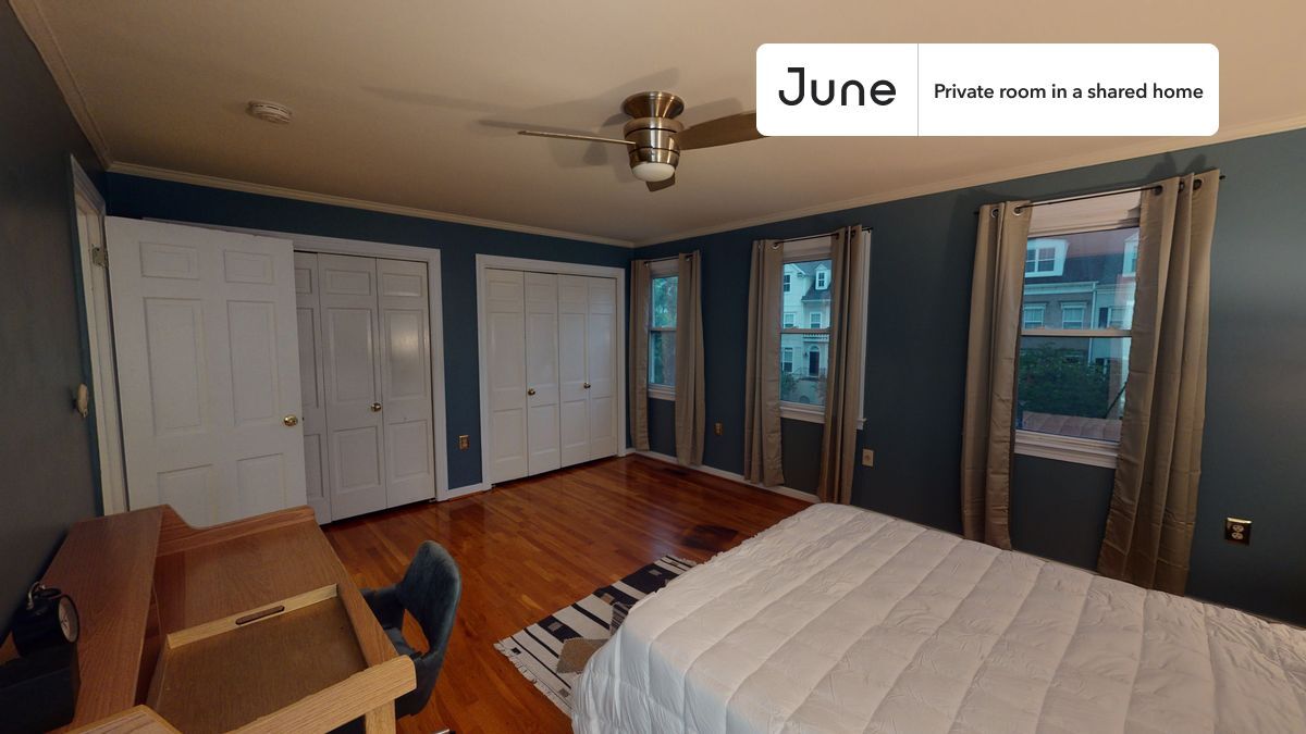 Building Photo - Room in Shared 7 bed/4 bath home in Southwest Waterfront