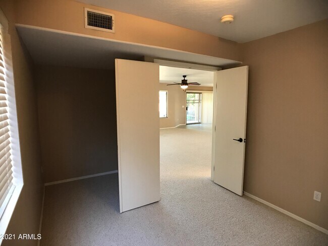 Building Photo - 1346 S Palomino Creek Dr