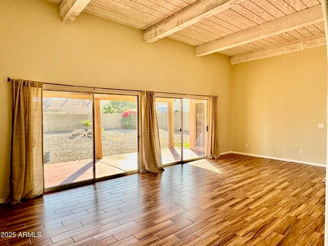 Building Photo - 5825 E Nisbet Rd