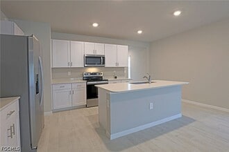 Building Photo - 1156 Brooklands Dr
