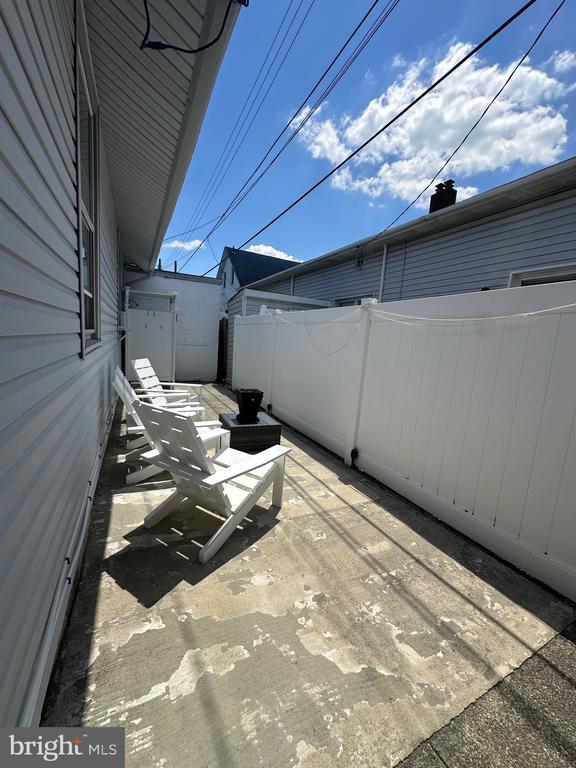 Building Photo - 12 N Swarthmore Ave