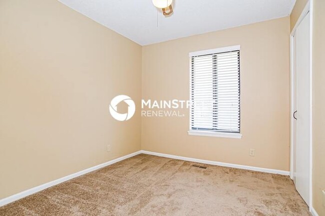 Building Photo - 611 W Sunrise Dr