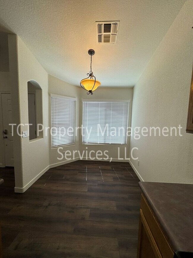 Building Photo - Well Maintained Home in Mesquite Canyon