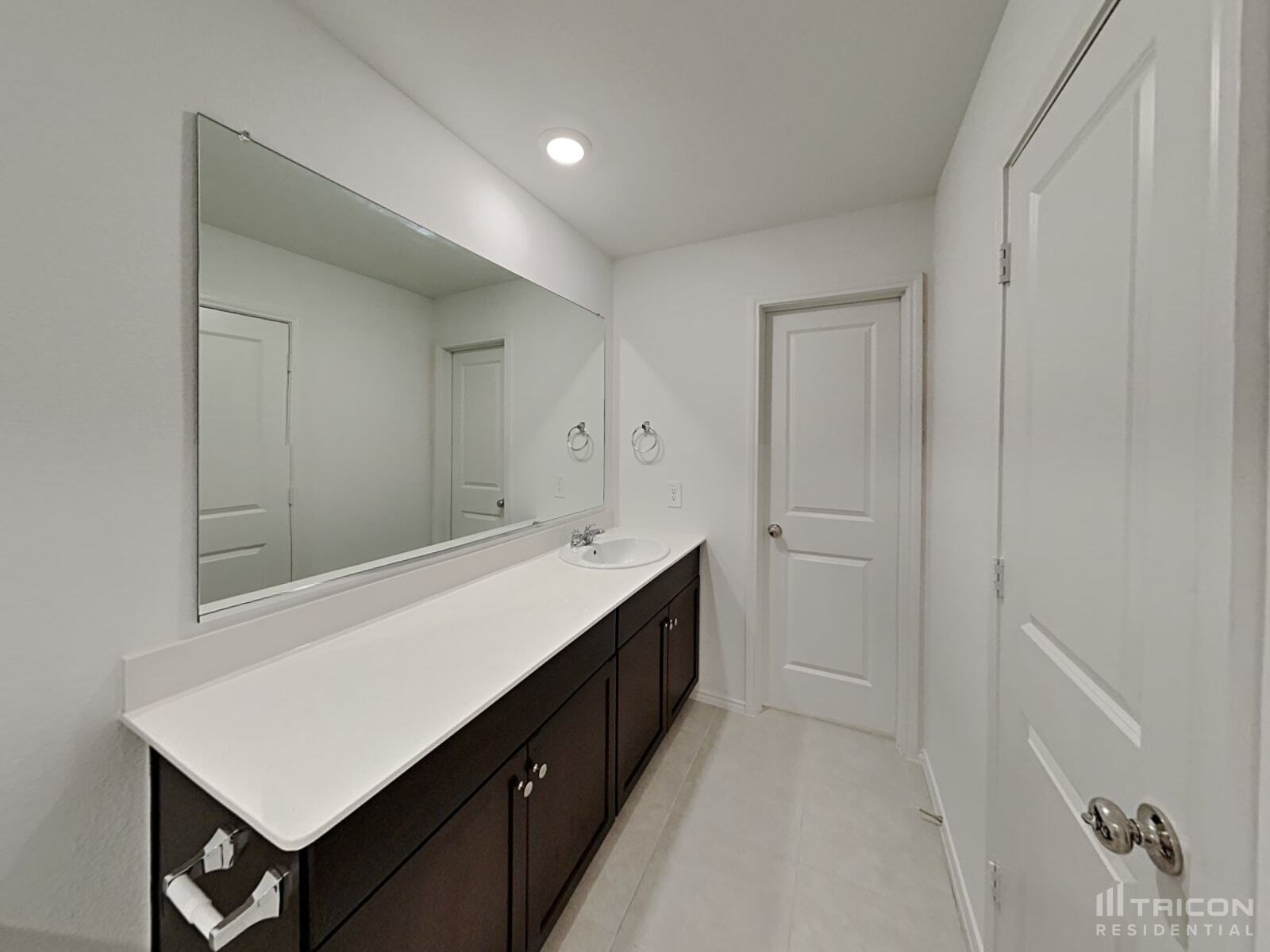 Building Photo - 812 Odlozil Ln