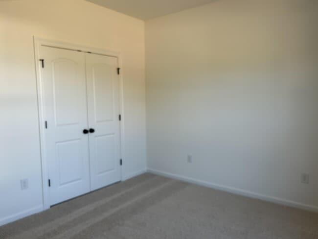 Building Photo - 42186 Cat Tail Rd