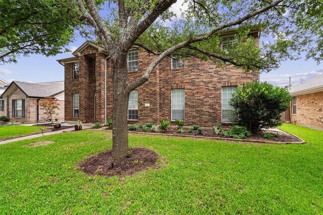 Building Photo - 1203 Thackeray Ln