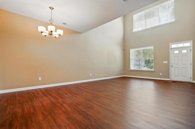 Building Photo - 7420 Abigail Glen Dr