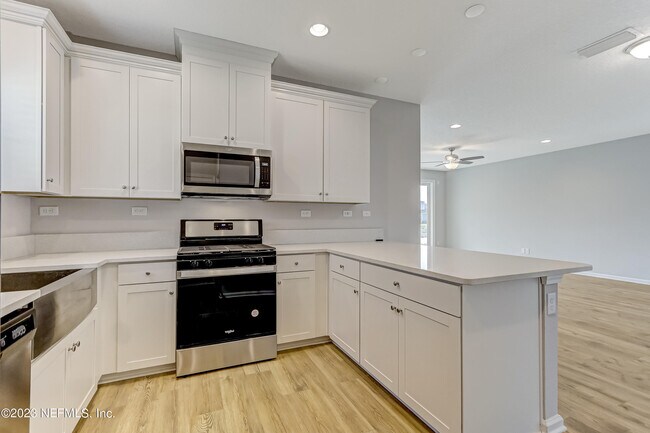 Building Photo - 278 Holly Forest Dr