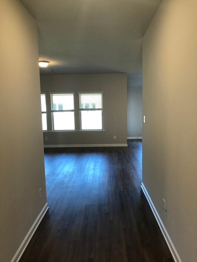 Building Photo - 75721 Rickelin Dr