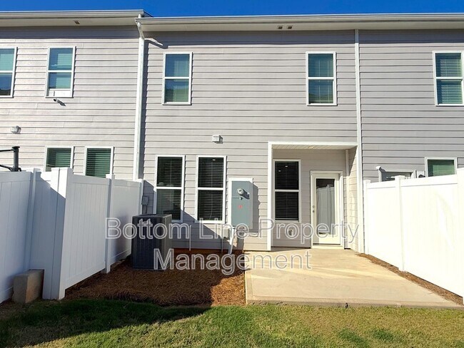 Building Photo - 2735 Winn Ml Dr