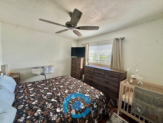 Building Photo - Beautifully Renovated 4BD/2BA Home in Central San Diego with Private Yard & Attached Car Garage!