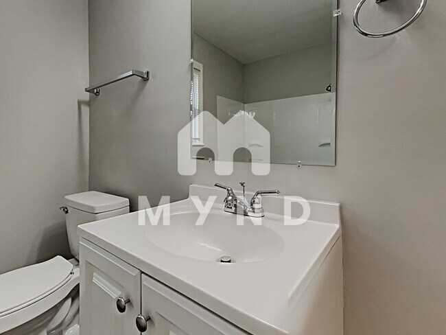 Building Photo - 207 Gaddis Dr