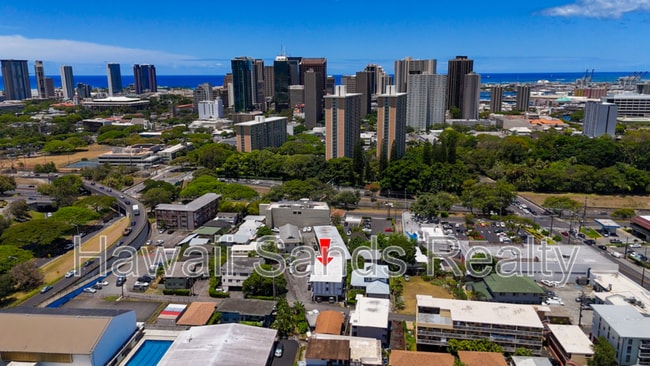 Building Photo - 39 Hi?aloa St