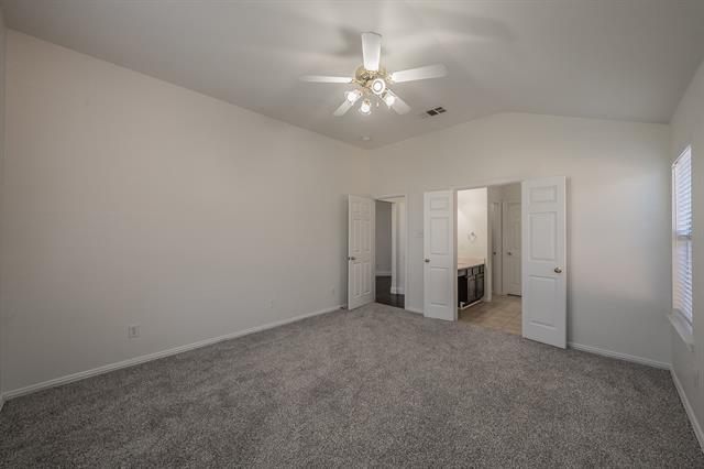 Building Photo - 1075 Port Sullivan Dr