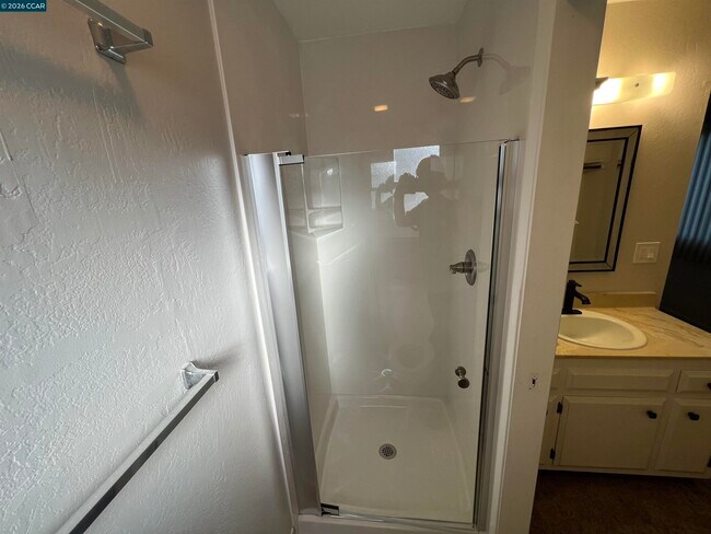 Building Photo - 1091 Alamo Ct