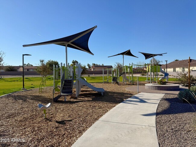 Building Photo - 10203 W Crittenden Ln