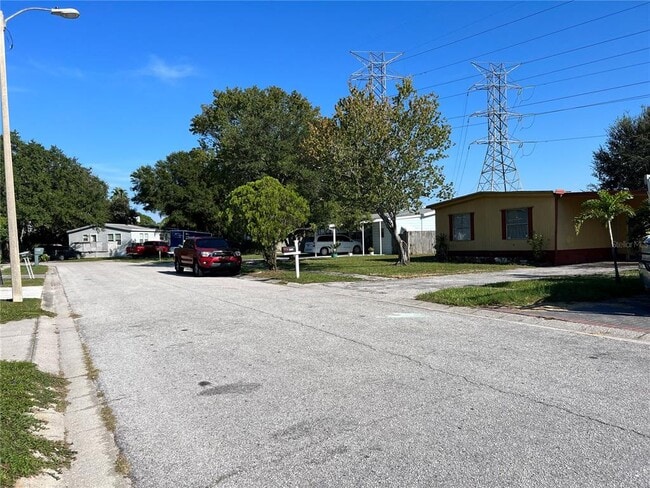 Building Photo - 5954 140th Terrace N