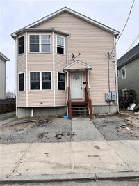 Building Photo - 16 Diamond St