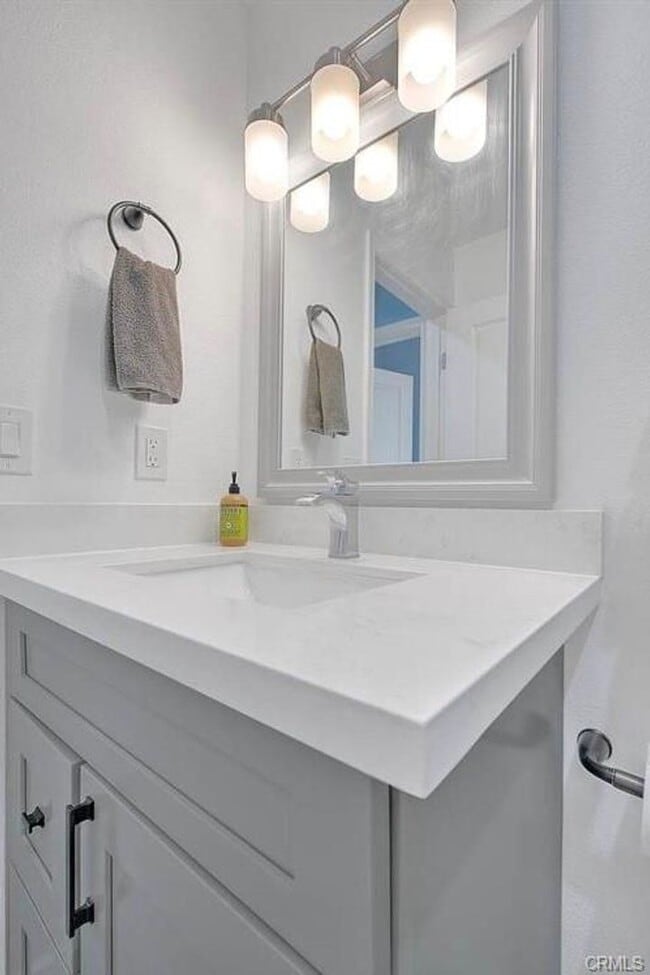 Building Photo - Fully Furnished Home in Joshua Tree