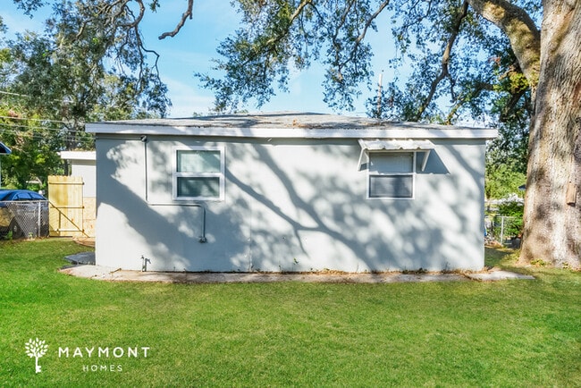 Building Photo - 3 Bedroom Winter Haven Home