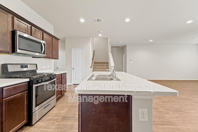 Building Photo - 21143 Waze Lewis Dr