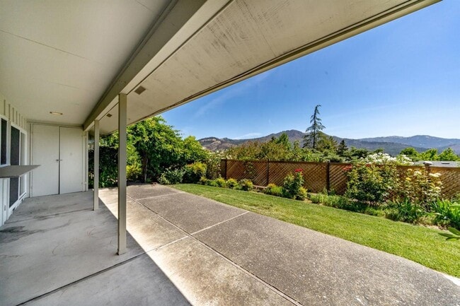Building Photo - 416 Oak Vista Dr