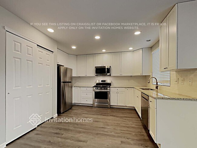 Building Photo - 4211 Tee Shot Dr