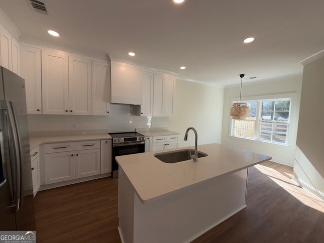 Building Photo - 101 Longpoint Dr