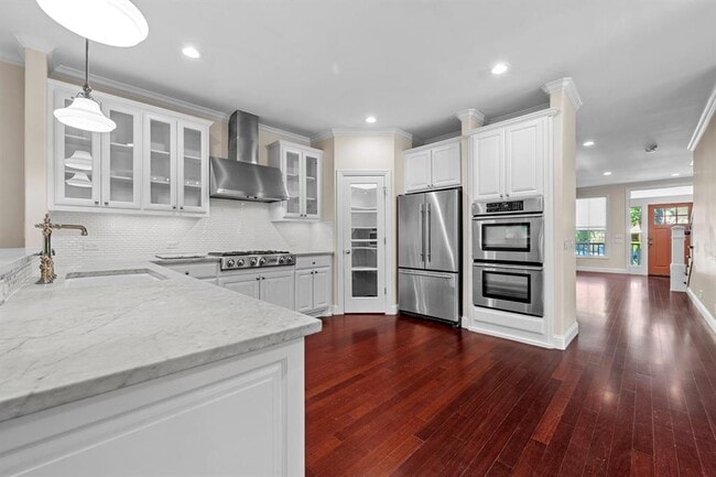 Building Photo - 4513 Avenue F