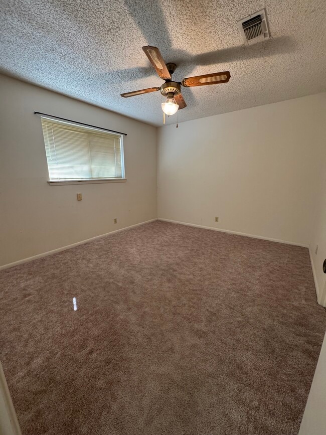 Building Photo - 2412 Asbury St