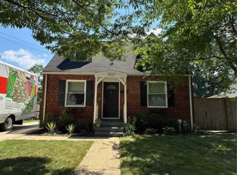 Primary Photo - 4411 39th St