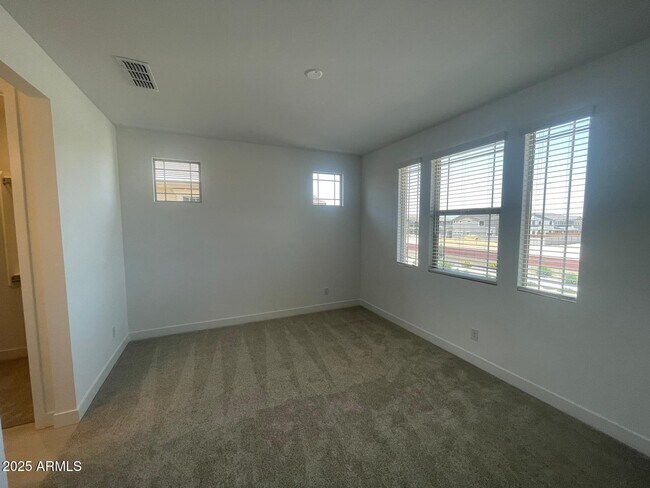 Building Photo - 20457 E Silver Creek Ln