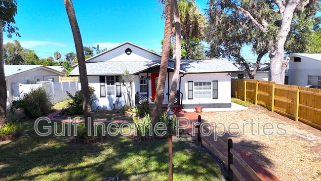 Building Photo - 2635 Arnold St