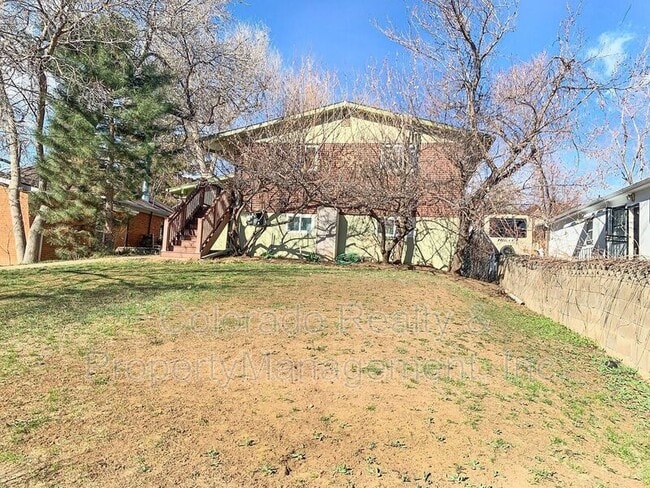 Building Photo - 1124 Lafarge Avenue