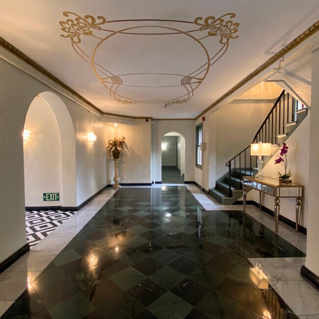 Vivian Apartments 637 N Bronson Los Angeles CA 90004 Apartment Finder