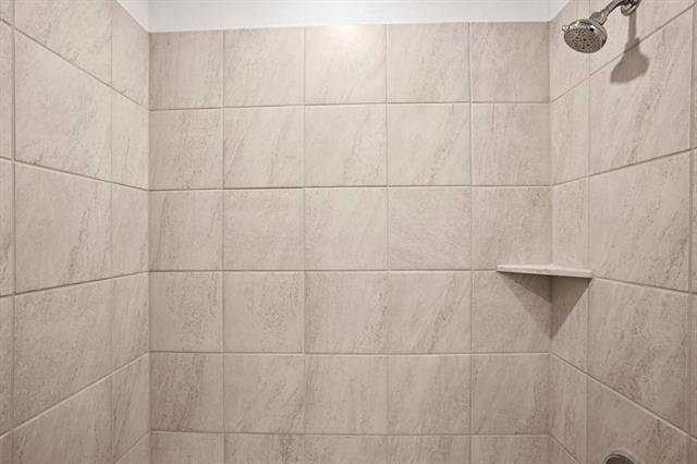 Building Photo - 537 Sierra Rdg