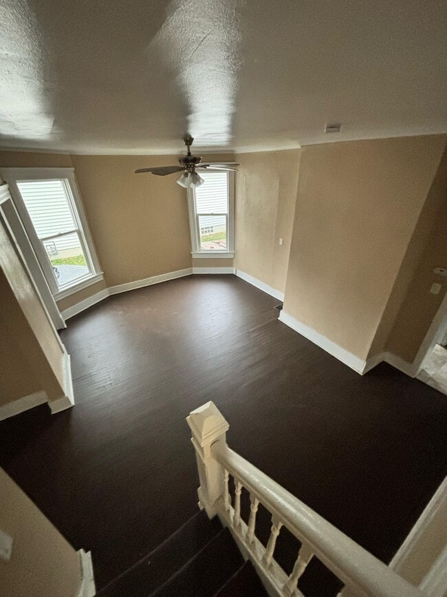 Building Photo - 2289 E 93rd St