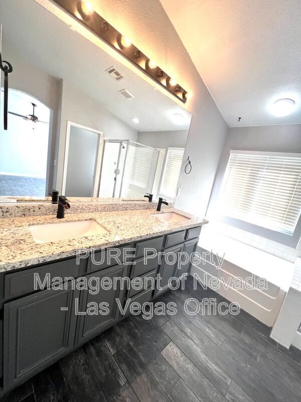 Building Photo - 1401 Healing Waters Ln