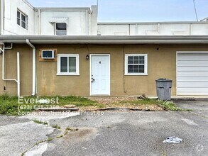 Building Photo - 9823 Dallas Hollow Rd