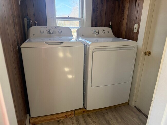 Building Photo - 12 Lincoln Pl