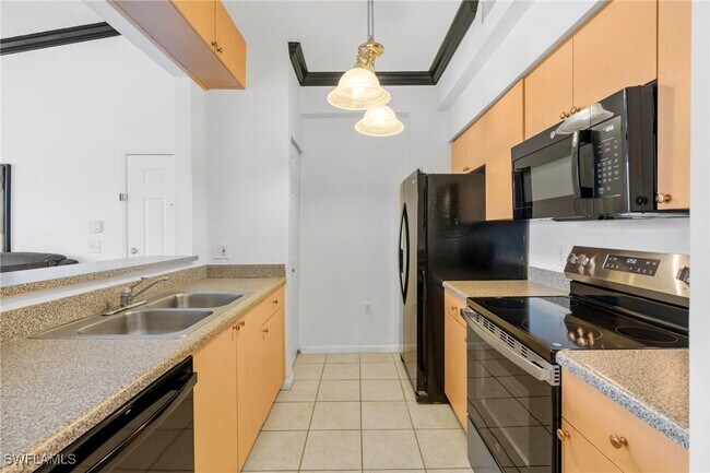 Building Photo - 1235 Reserve Way