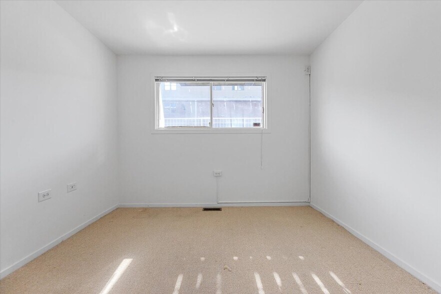 Building Photo - 1151 W Eddy St