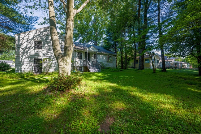 Building Photo - 135 Brookside Rd