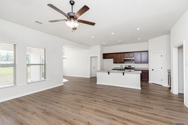 Building Photo - 41401 Cozy Wy