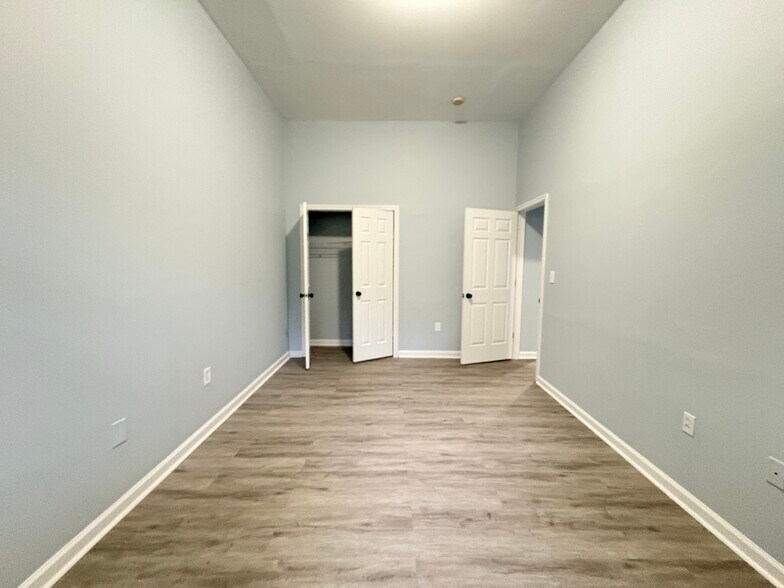 Unit 1 - 151 Chapman St