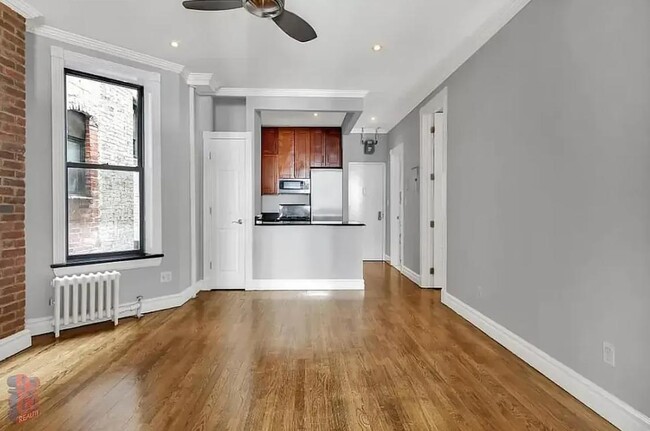 Building Photo - 248 Mott St